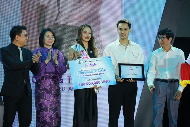 Art Hair Award Vietnam 2023: Sự hòa quyện giữa phong cách nổi bật và gương mặt khả ái - Ảnh 4. Art Hair Award Vietnam 2023: Sự hòa quyện giữa phong cách nổi bật và gương mặt khả ái - Ảnh 4.